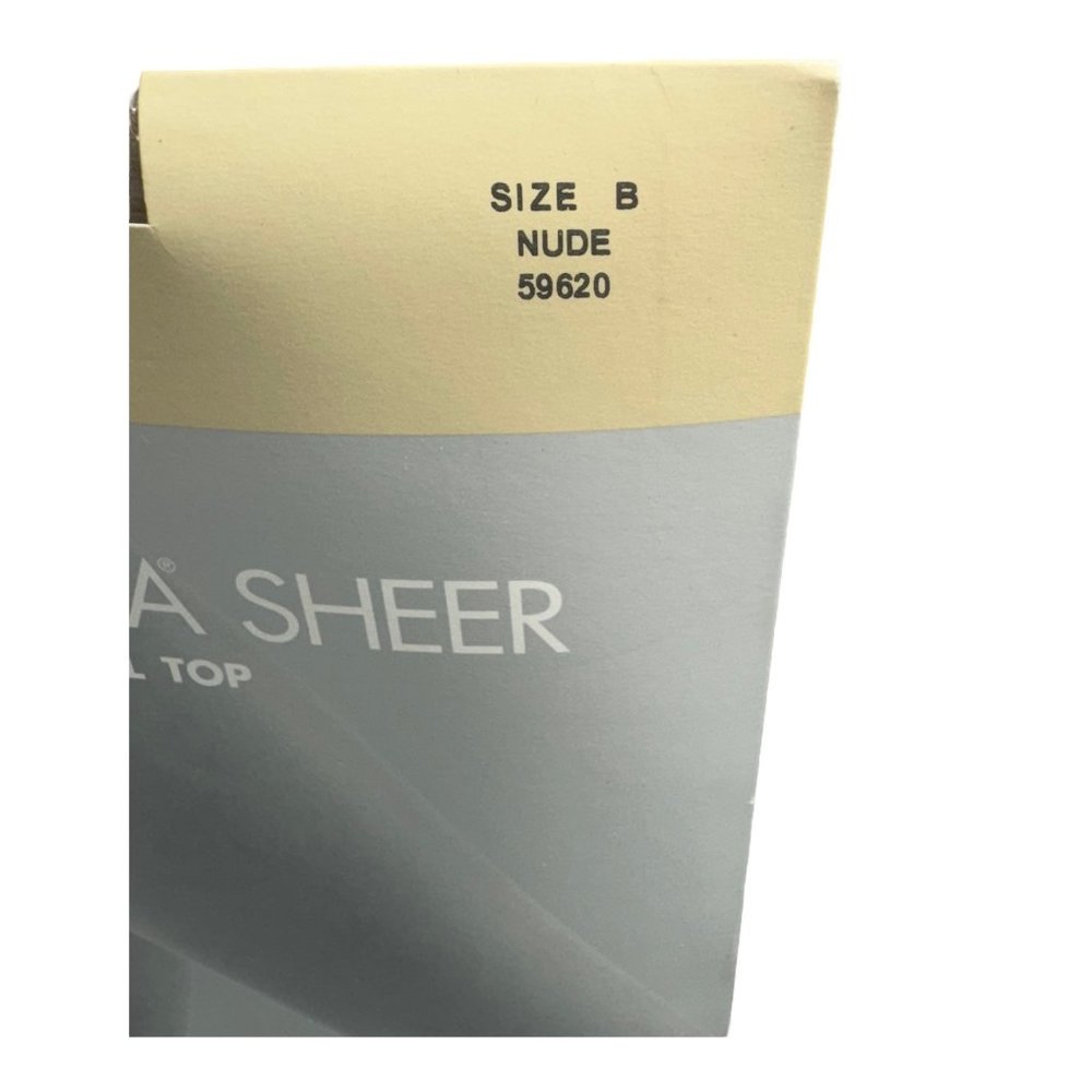 Casual Corner Silky Lycra Sheer Pantyhose Size B Medium Control Top Sandalfoot - Picture 2 of 5